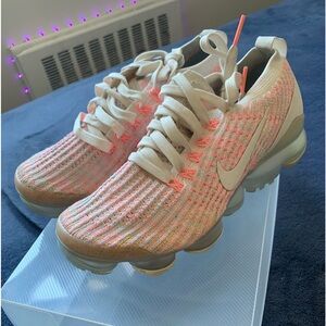 Nik VaporMax